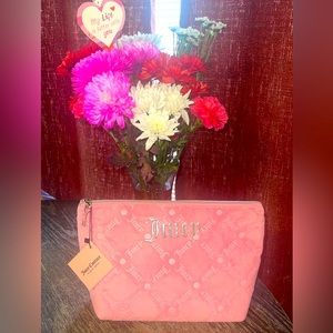 Women’s cosmetic 💞 pouch